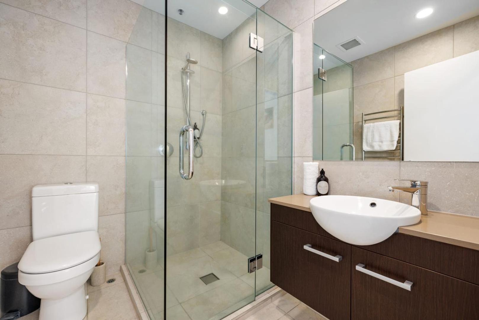 Oceanside Bliss - Absolute Beachfront - Uninterrupted Ocean Views With Pool Mount Maunganui Eksteriør bilde