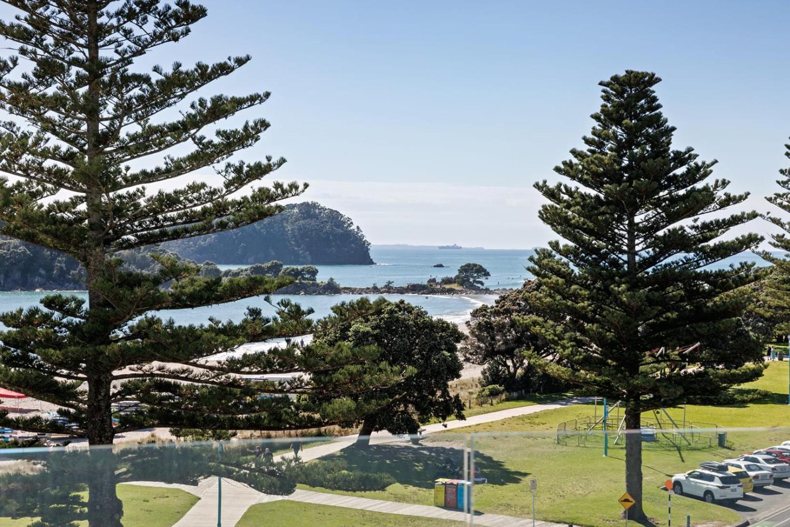 Oceanside Bliss - Absolute Beachfront - Uninterrupted Ocean Views With Pool Leilighet Mount Maunganui Eksteriør bilde