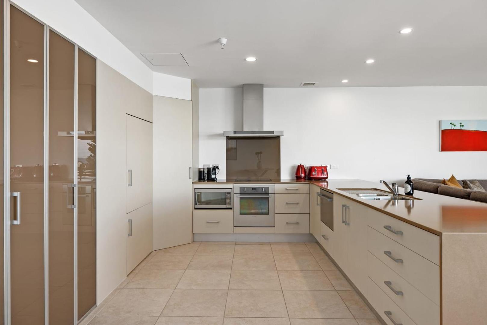 Oceanside Bliss - Absolute Beachfront - Uninterrupted Ocean Views With Pool Mount Maunganui Eksteriør bilde