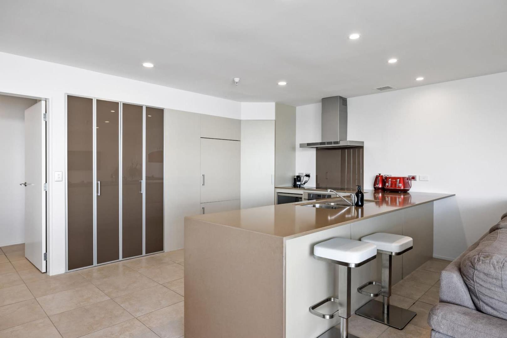 Oceanside Bliss - Absolute Beachfront - Uninterrupted Ocean Views With Pool Mount Maunganui Eksteriør bilde