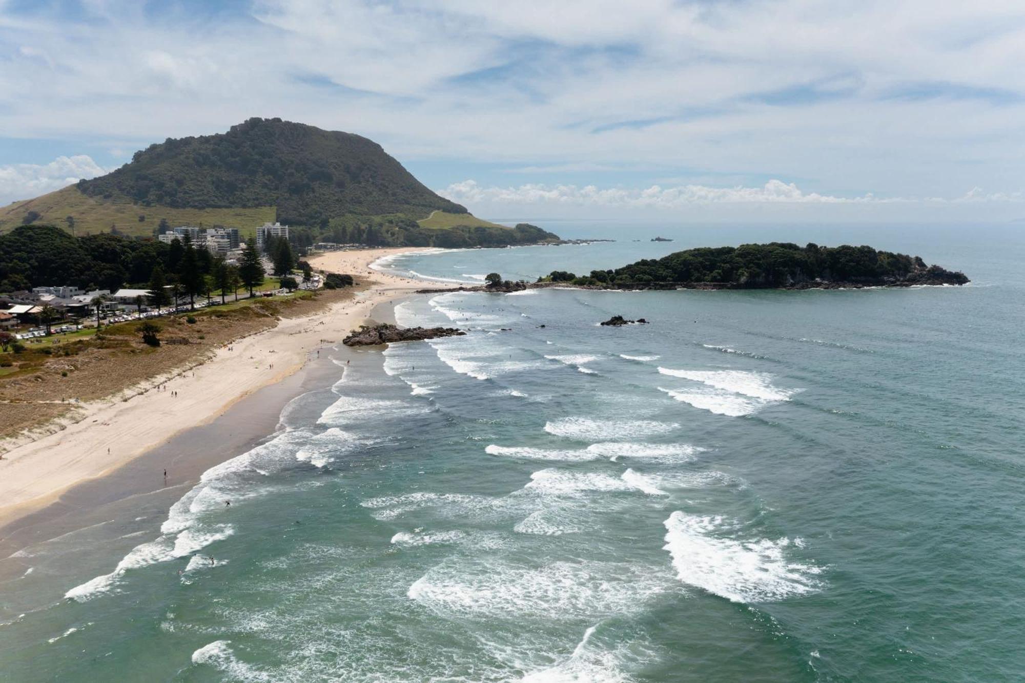 Oceanside Bliss - Absolute Beachfront - Uninterrupted Ocean Views With Pool Leilighet Mount Maunganui Eksteriør bilde