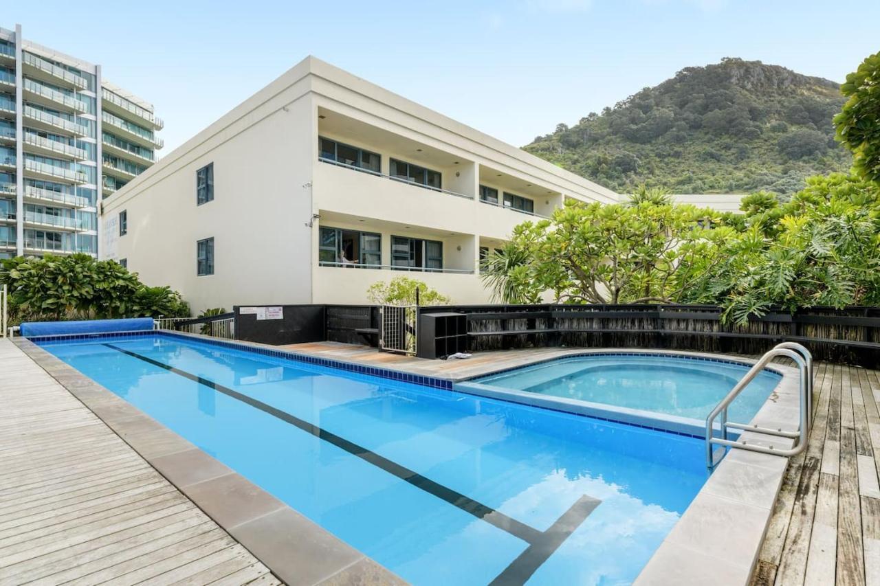 Oceanside Bliss - Absolute Beachfront - Uninterrupted Ocean Views With Pool Mount Maunganui Eksteriør bilde